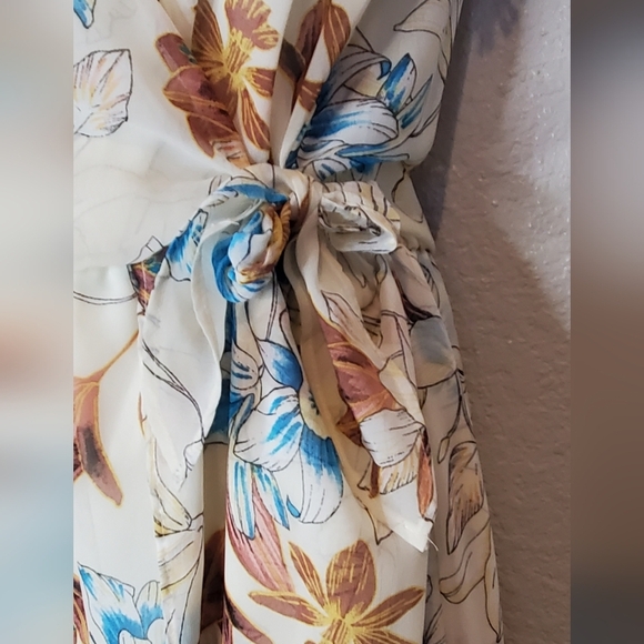 💚5/$25 Floral Romper Flowy Maxi Top Dress Shorts Combo Size Medium - Picture 10 of 13